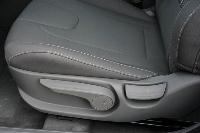 new 2025 Hyundai Elantra car, priced at $25,115