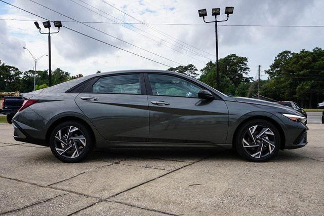 new 2025 Hyundai Elantra car, priced at $25,115