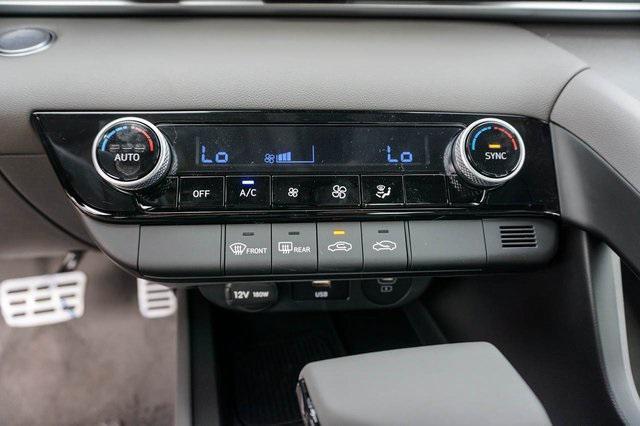 new 2025 Hyundai Elantra car, priced at $25,115