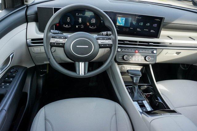 new 2025 Hyundai Tucson car, priced at $27,680