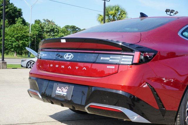 new 2025 Hyundai Sonata Hybrid car, priced at $31,570