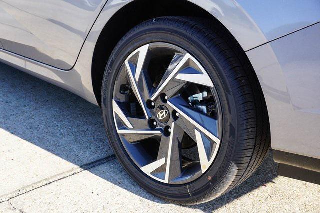 new 2025 Hyundai ELANTRA HEV car, priced at $30,655