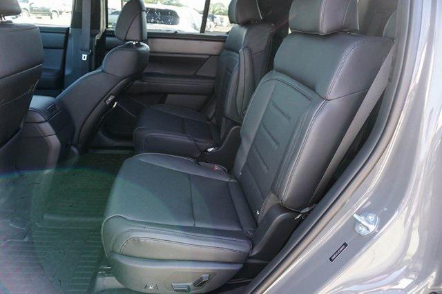 new 2025 Hyundai Santa Fe car, priced at $45,160