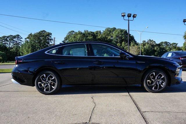 new 2024 Hyundai Sonata car, priced at $26,105