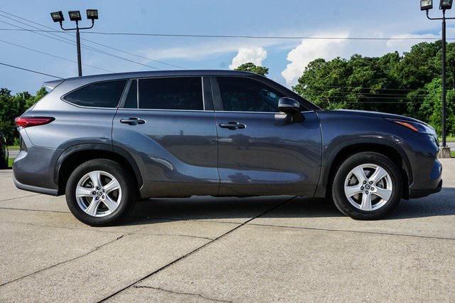 used 2023 Toyota Highlander Hybrid car, priced at $34,569