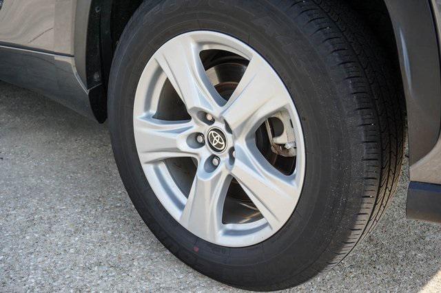 used 2023 Toyota Highlander Hybrid car, priced at $34,569