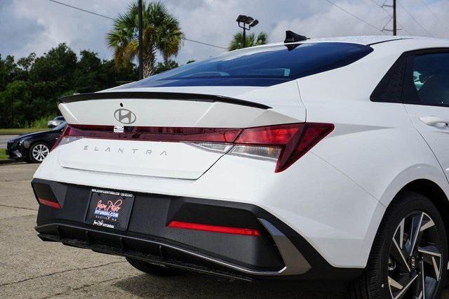 new 2025 Hyundai Elantra car, priced at $25,660