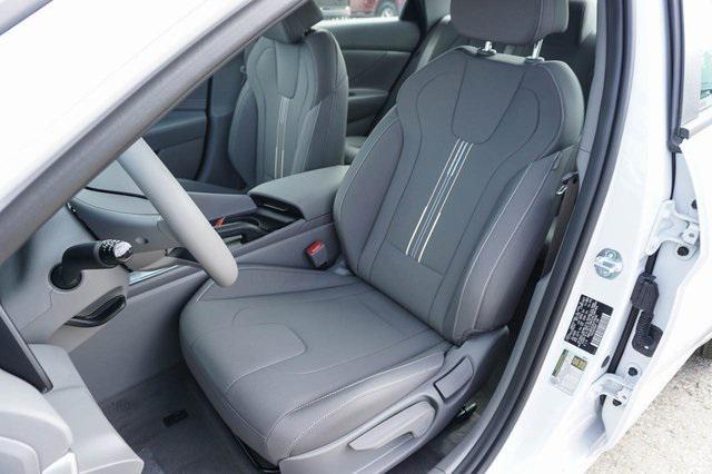 new 2025 Hyundai Elantra car, priced at $25,660