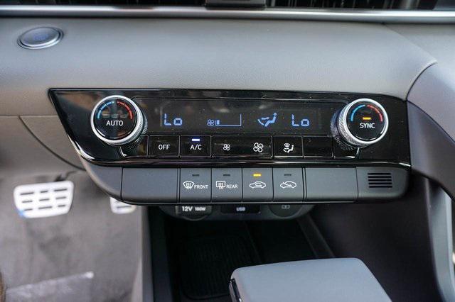 new 2025 Hyundai Elantra car, priced at $25,105