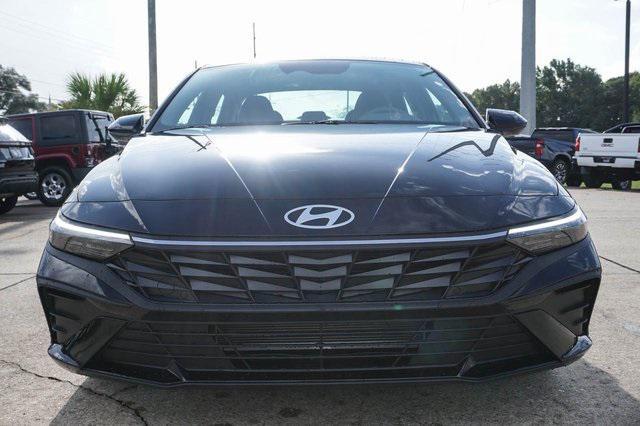 new 2025 Hyundai Elantra car, priced at $25,105