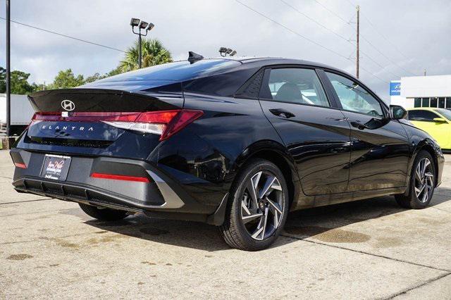 new 2025 Hyundai Elantra car, priced at $25,105