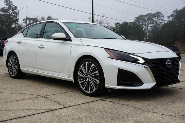 used 2023 Nissan Altima car, priced at $26,669