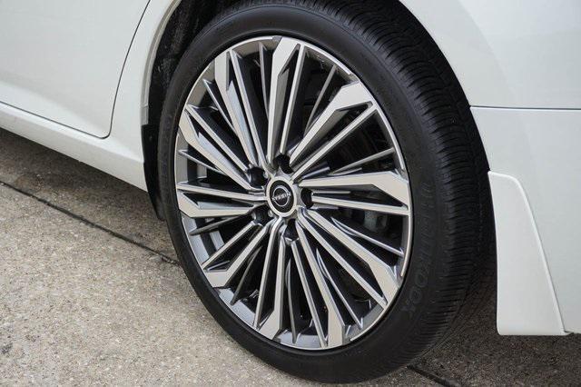 used 2023 Nissan Altima car, priced at $26,669