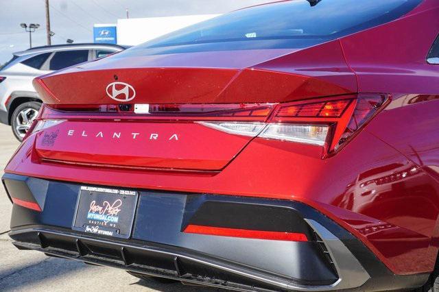 new 2025 Hyundai Elantra car, priced at $27,685