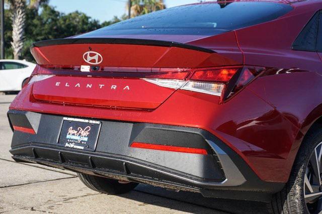 new 2025 Hyundai Elantra car, priced at $25,660