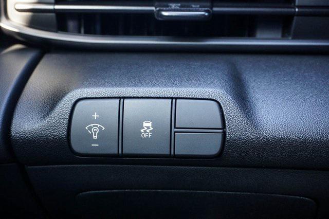 new 2025 Hyundai Elantra car, priced at $25,660