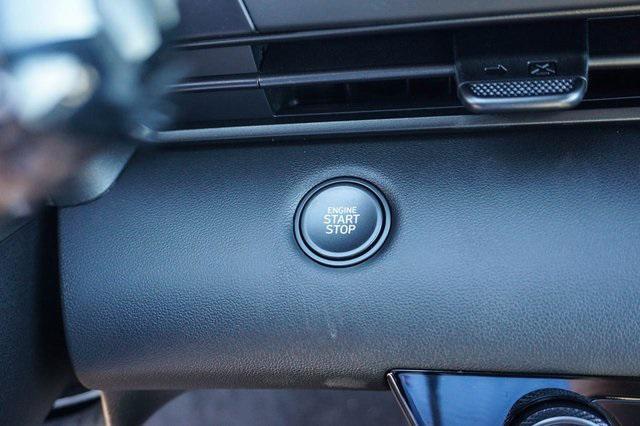 new 2025 Hyundai Elantra car, priced at $25,660