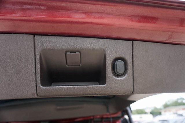 used 2016 GMC Yukon car, priced at $19,989