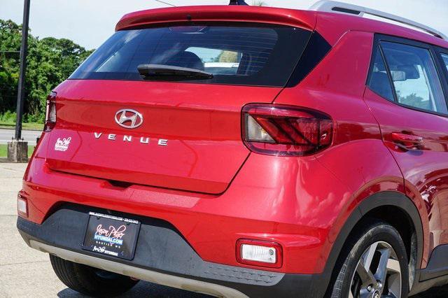 used 2022 Hyundai Venue car, priced at $17,869