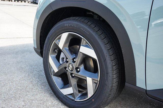 new 2025 Hyundai Venue car, priced at $25,570