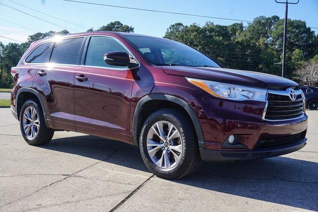 used 2016 Toyota Highlander car, priced at $17,589