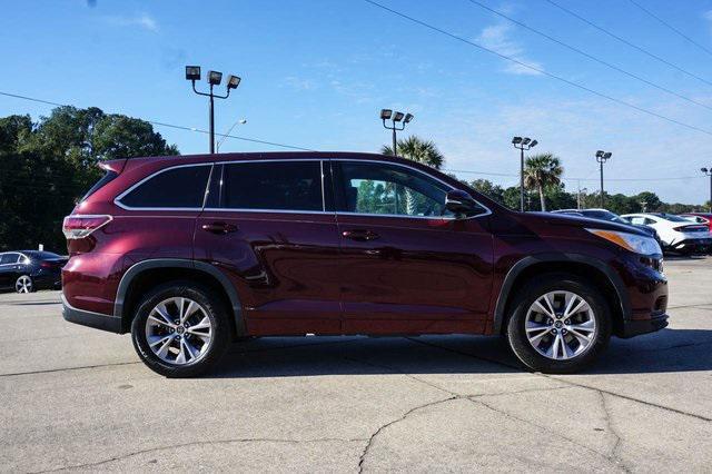 used 2016 Toyota Highlander car, priced at $17,589