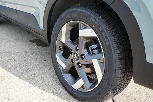 new 2025 Hyundai Venue car, priced at $25,570