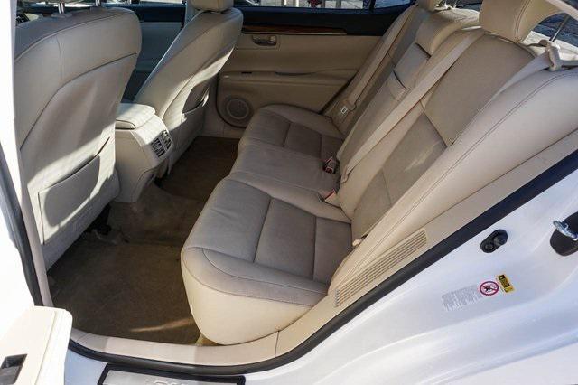 used 2014 Lexus ES 300h car, priced at $14,599