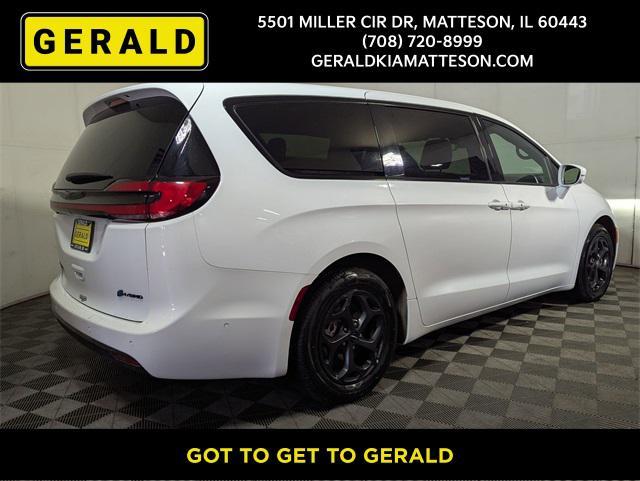 used 2022 Chrysler Pacifica Hybrid car, priced at $22,599