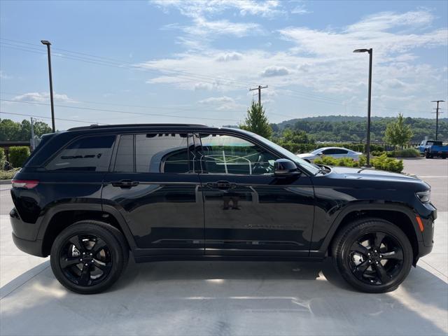 new 2024 Jeep Grand Cherokee car, priced at $45,924