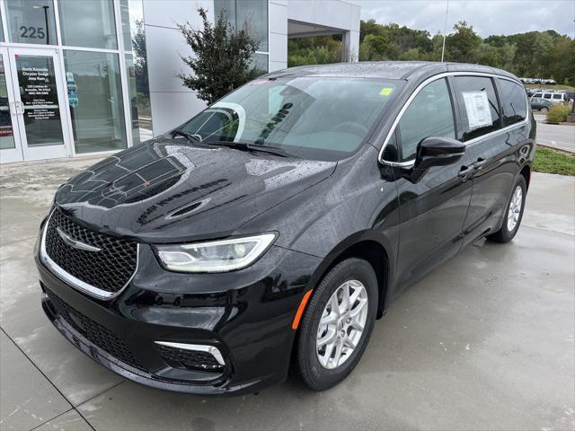 new 2025 Chrysler Pacifica car, priced at $41,171