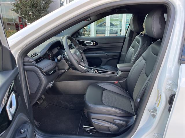 new 2025 Jeep Compass car, priced at $30,533