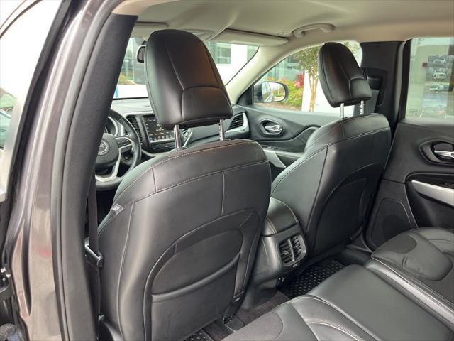 used 2018 Jeep Cherokee car, priced at $15,947