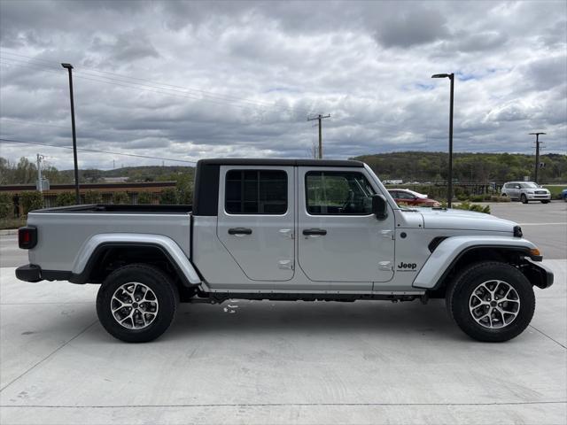 new 2024 Jeep Gladiator car, priced at $50,077