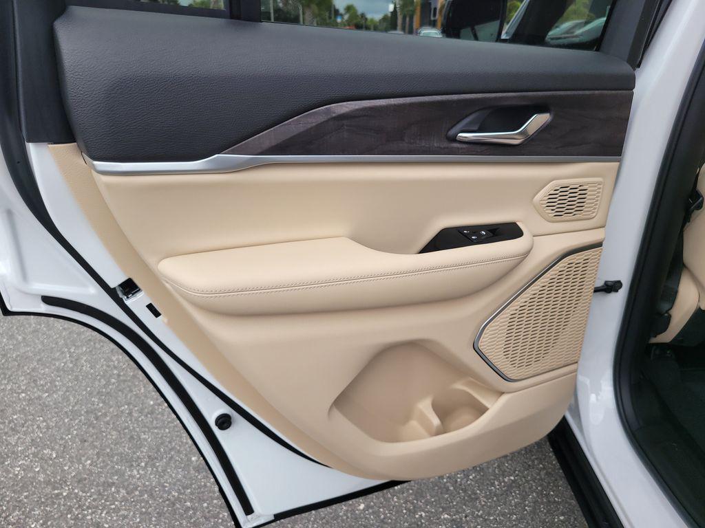 new 2025 Jeep Grand Cherokee car, priced at $39,379