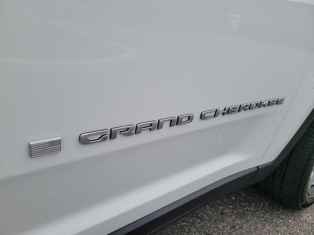 new 2025 Jeep Grand Cherokee car, priced at $39,379