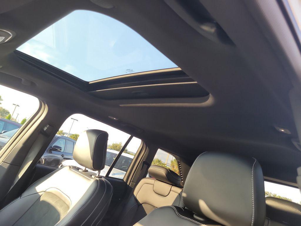 new 2025 Jeep Grand Cherokee car, priced at $41,569