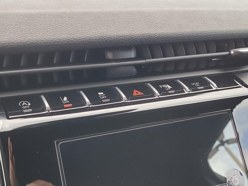 new 2025 Jeep Grand Cherokee car, priced at $42,298