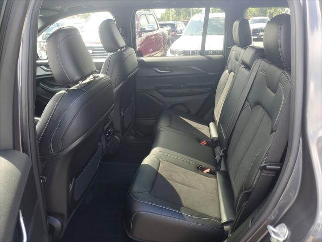new 2025 Jeep Grand Cherokee car, priced at $41,370