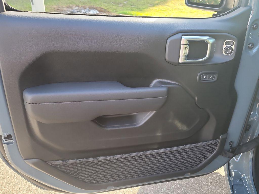 new 2026 Jeep Wrangler car, priced at $43,358