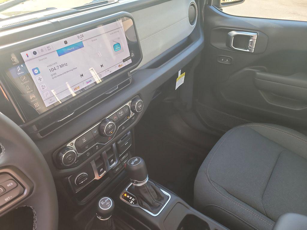 new 2026 Jeep Wrangler car, priced at $43,358