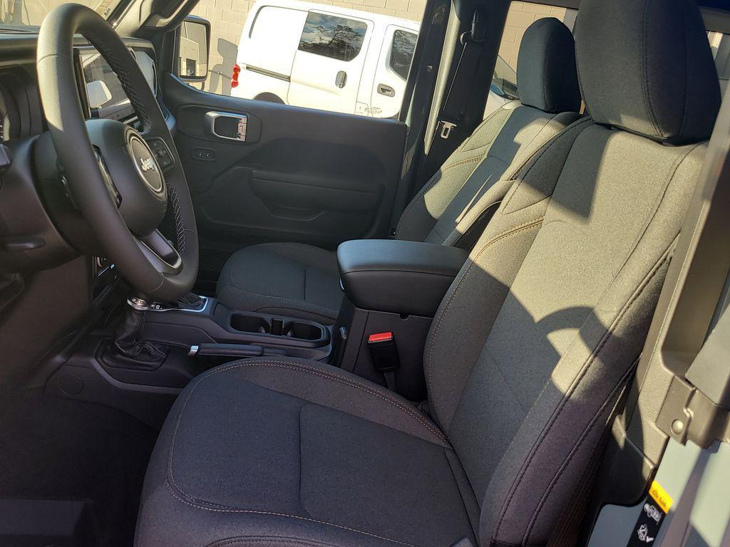 new 2026 Jeep Wrangler car, priced at $43,358