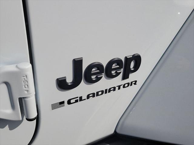 new 2025 Jeep Gladiator car, priced at $38,837