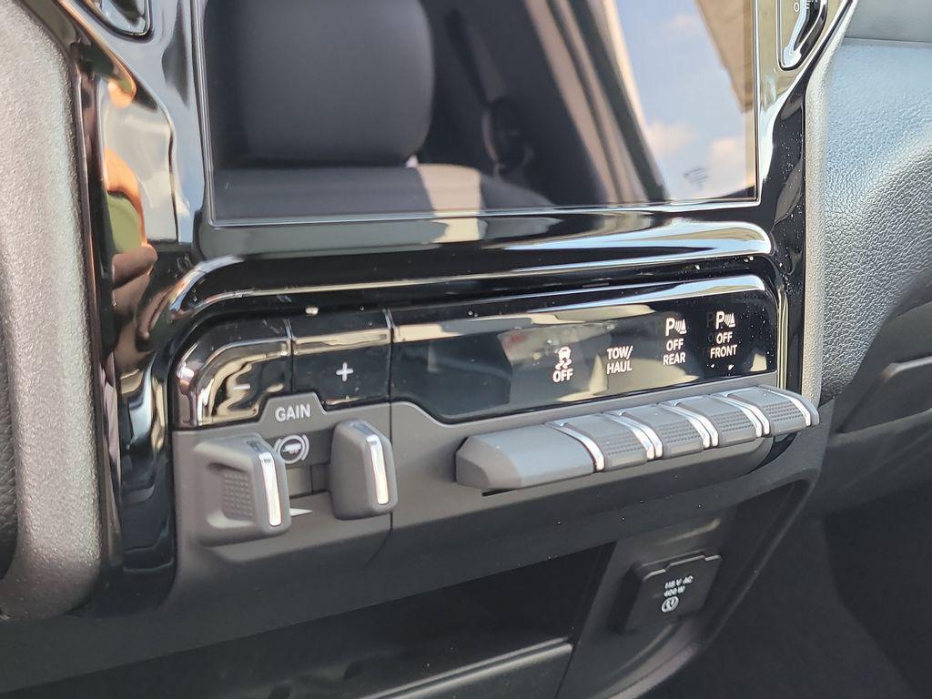 new 2025 Ram 2500 car, priced at $40,800