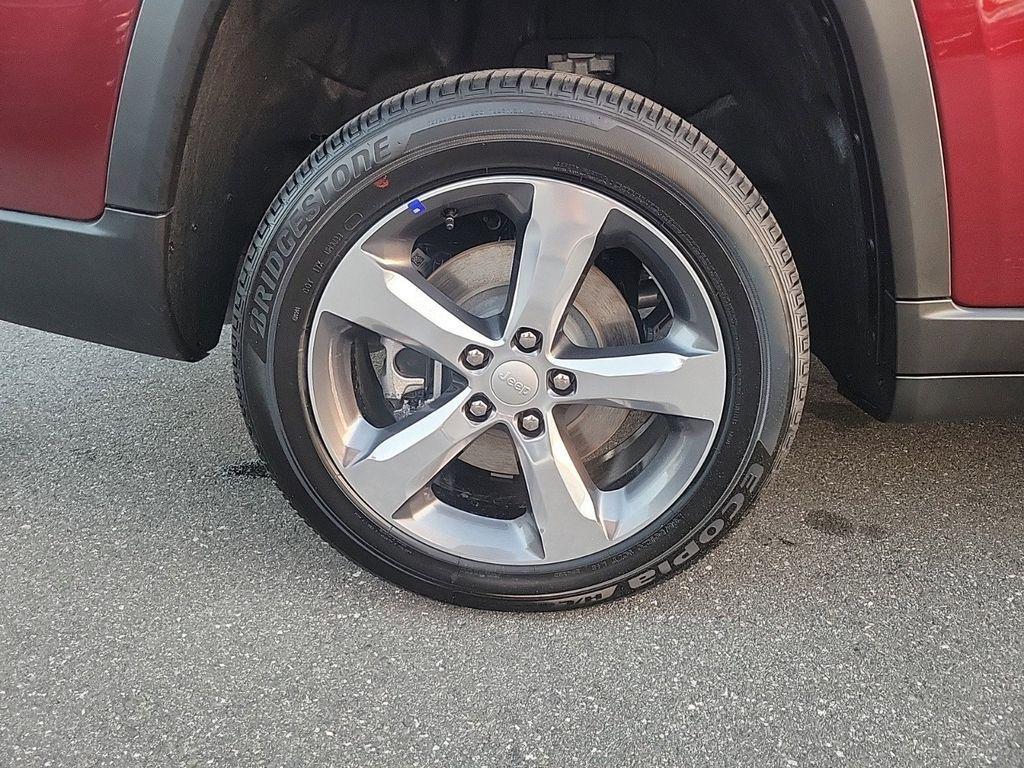 new 2025 Jeep Grand Cherokee L car, priced at $39,877