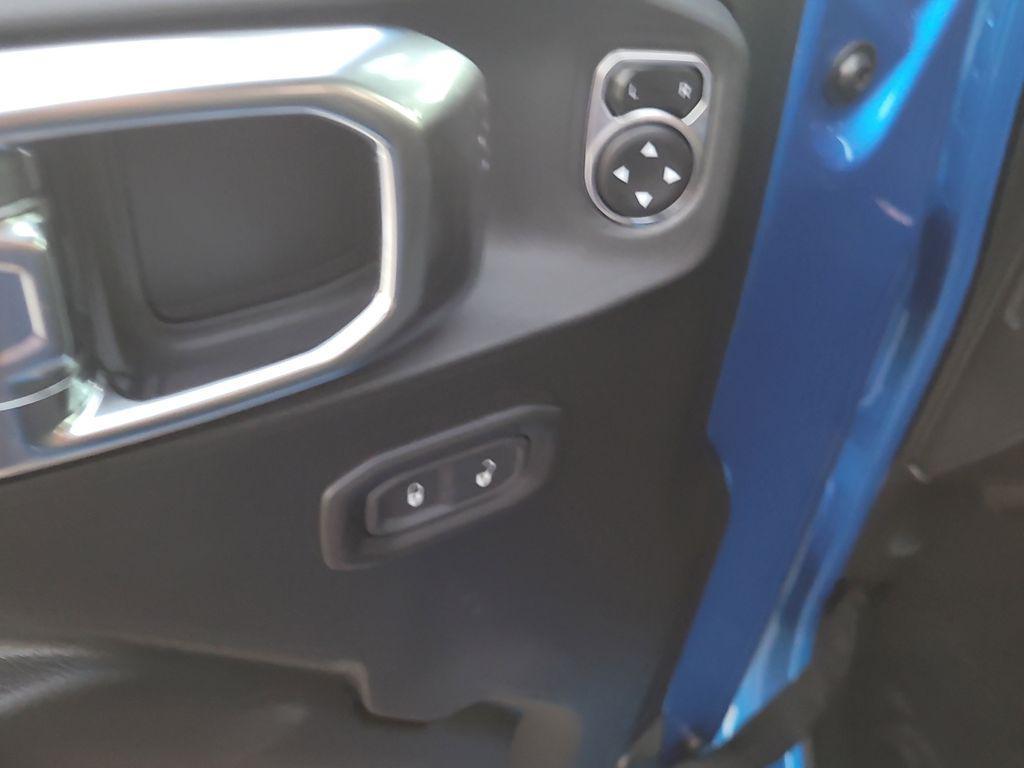 new 2026 Jeep Wrangler car, priced at $44,598