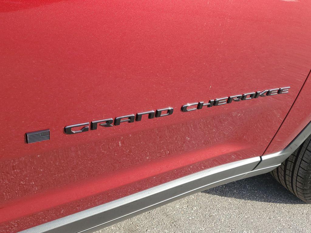 new 2025 Jeep Grand Cherokee L car, priced at $37,703