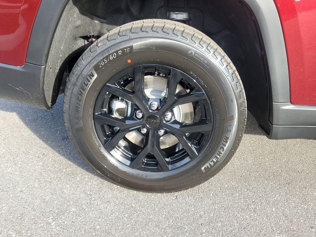 new 2025 Jeep Grand Cherokee L car, priced at $37,703