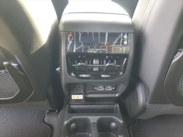 new 2025 Jeep Grand Cherokee L car, priced at $39,725