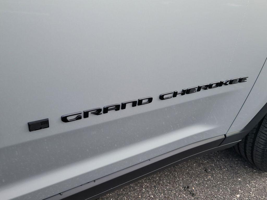new 2025 Jeep Grand Cherokee L car, priced at $38,300